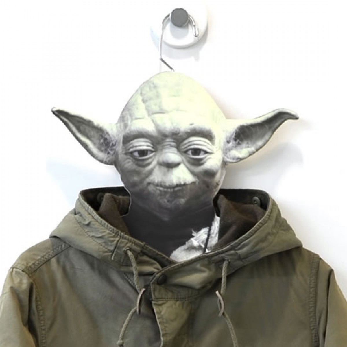 『スター・ウォーズ』木製ハンガー発売　ダース・ベイダーやヨーダの存在感ハンパない