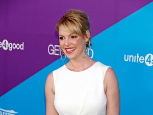 写真を無断使用したドラッグストアを提訴。賠償金は寄付へ