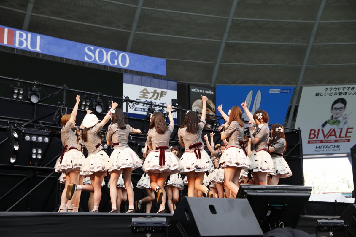 乃木坂46交換留学生の生駒里奈、AKB48新チームBで初パフォーマンス披露！