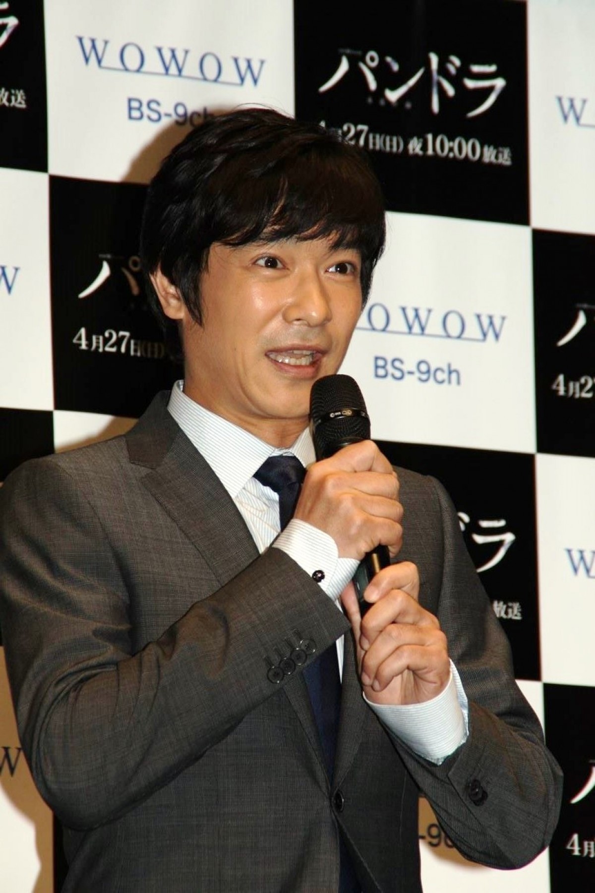 堺雅人は「目の表情で風を起こせる俳優」「ディカプリオよりいい」と監督から大絶賛