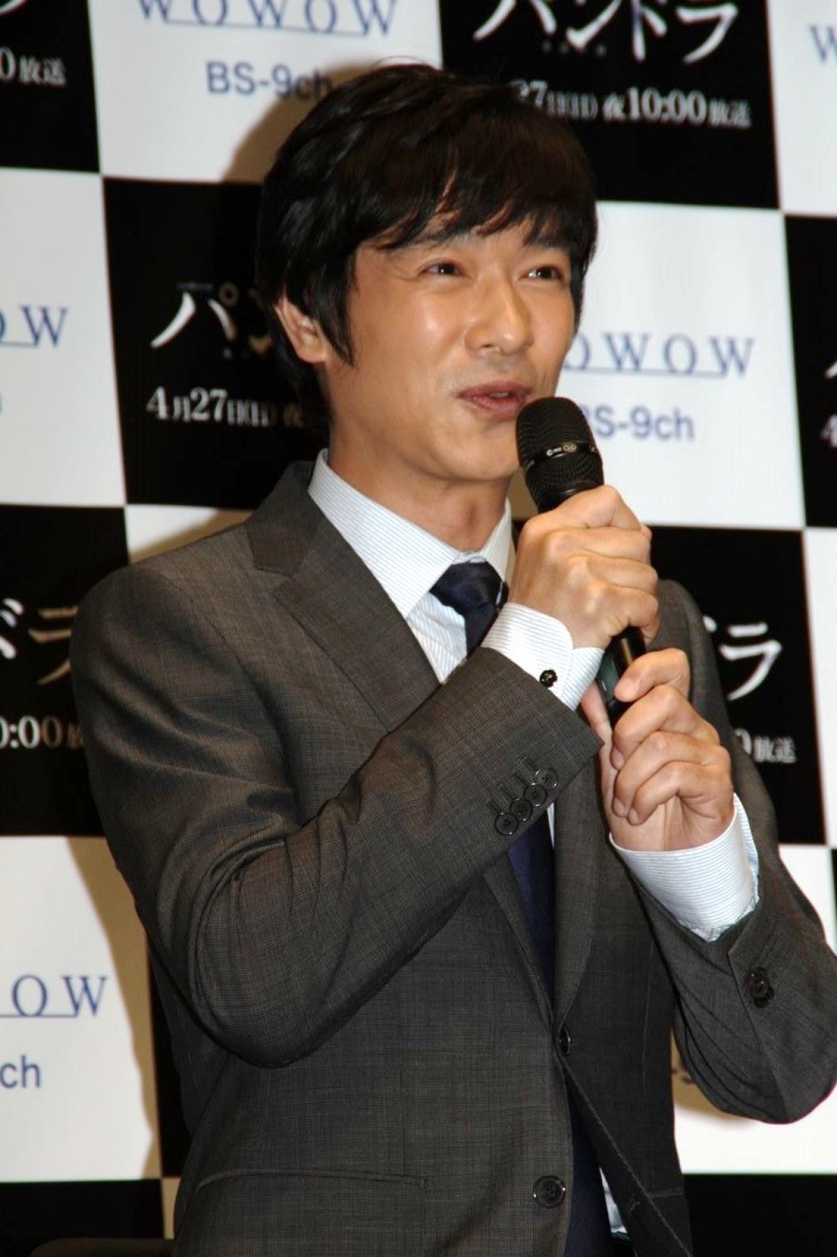 堺雅人は「目の表情で風を起こせる俳優」「ディカプリオよりいい」と監督から大絶賛