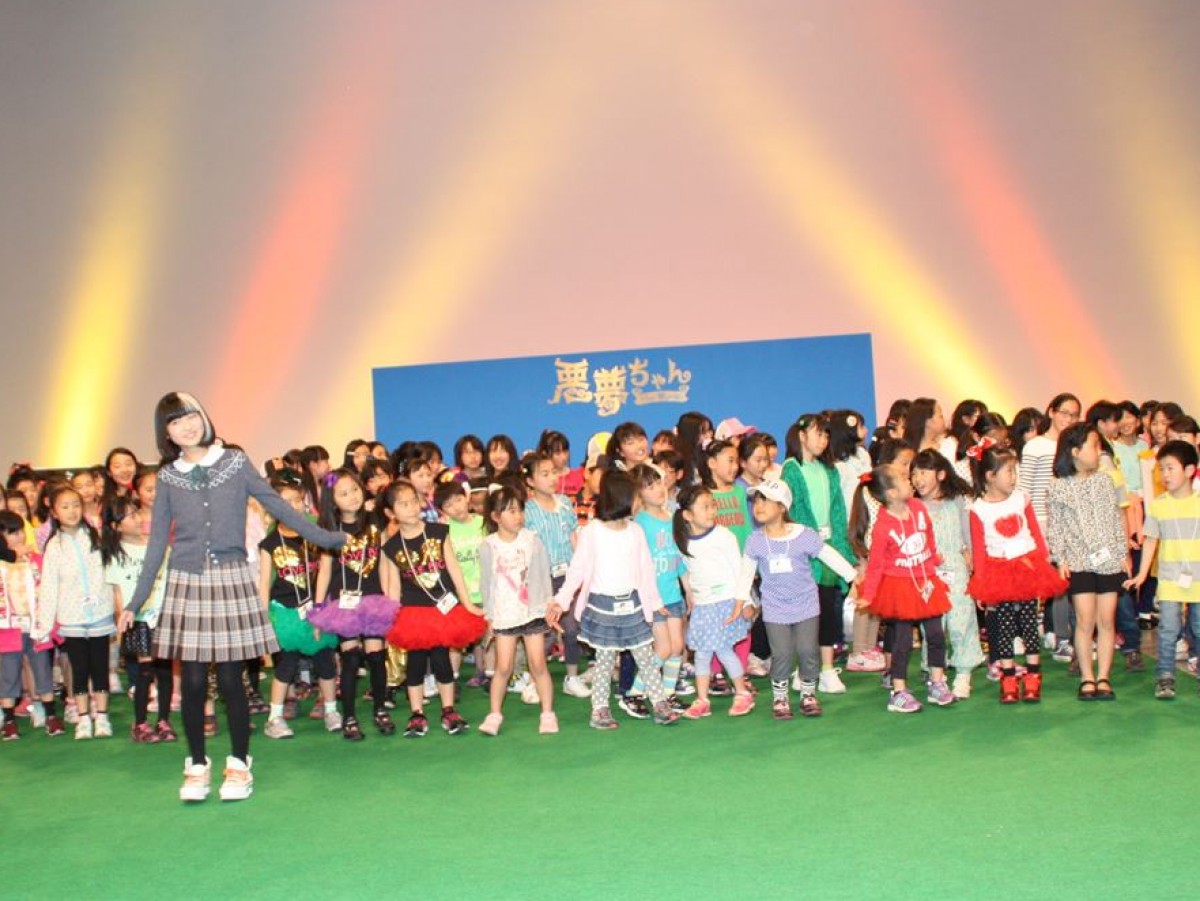 北川景子、歌とダンスを10年ぶりに披露！ももクロとライブパフォーマンス
