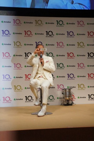 市川海老蔵、「Ameba」の新CM発表会にて