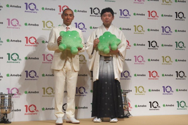 市川海老蔵、鈴木おさむ、「Ameba」の新CM発表会にて