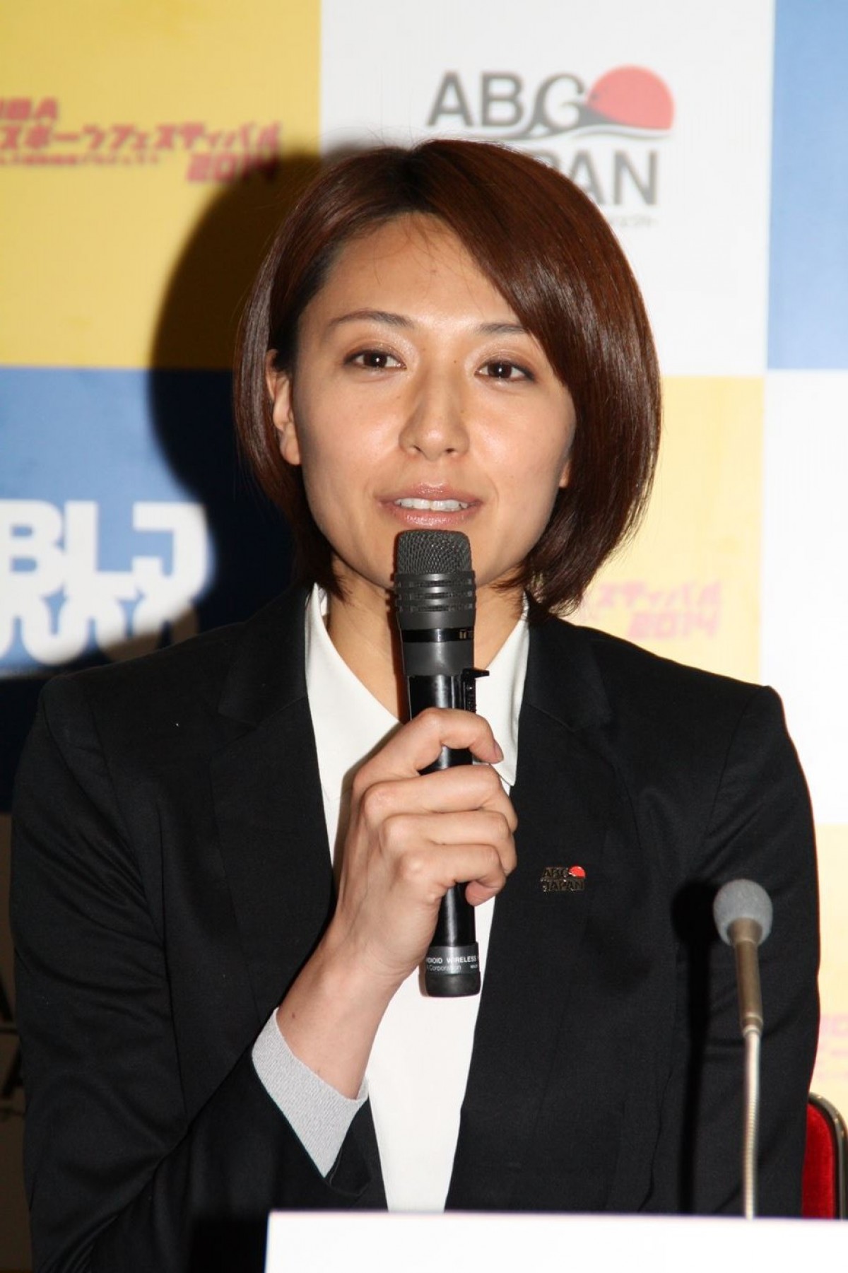 浅尾美和、水着NG宣言!? 「水着オファーは1年前からいただかないと…」