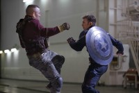 『キャプテン・アメリカ／ウィンター・ソルジャー』特別映像　キャプテンが盾とマスクを外して敵に挑む！