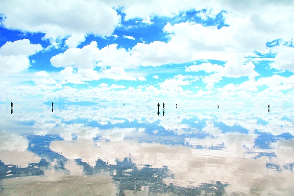 日本初 奇跡の絶景 ウユニ塩湖の写真集大ヒット スゴ過ぎると話題に 14年4月23日 気になる ニュース クランクイン