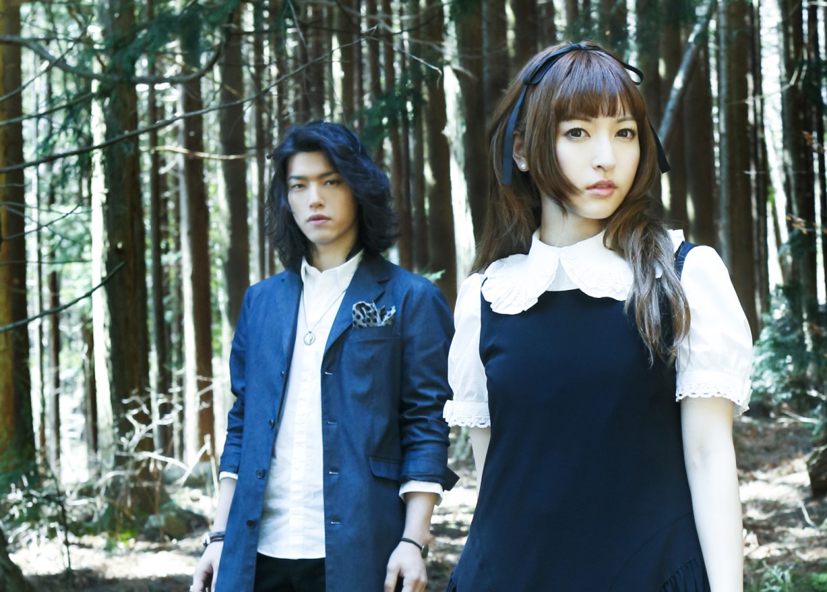 神田沙也加(Vocal)×Billy(Guitar)の新ユニット「TRUSTRICK」