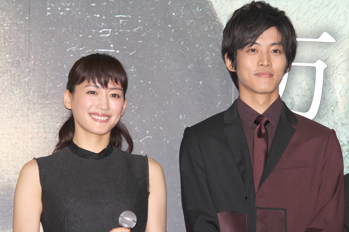 松坂桃李 ルーブルの廊下で寝る 綾瀬はるかの自由奔放な姿に驚く 14年4月24日 映画 ニュース クランクイン