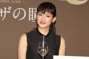 『万能鑑定士Q －モナ・リザの瞳－』完成披露会見に登壇した綾瀬はるか