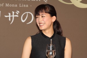 『万能鑑定士Q －モナ・リザの瞳－』完成披露会見に登壇した綾瀬はるか