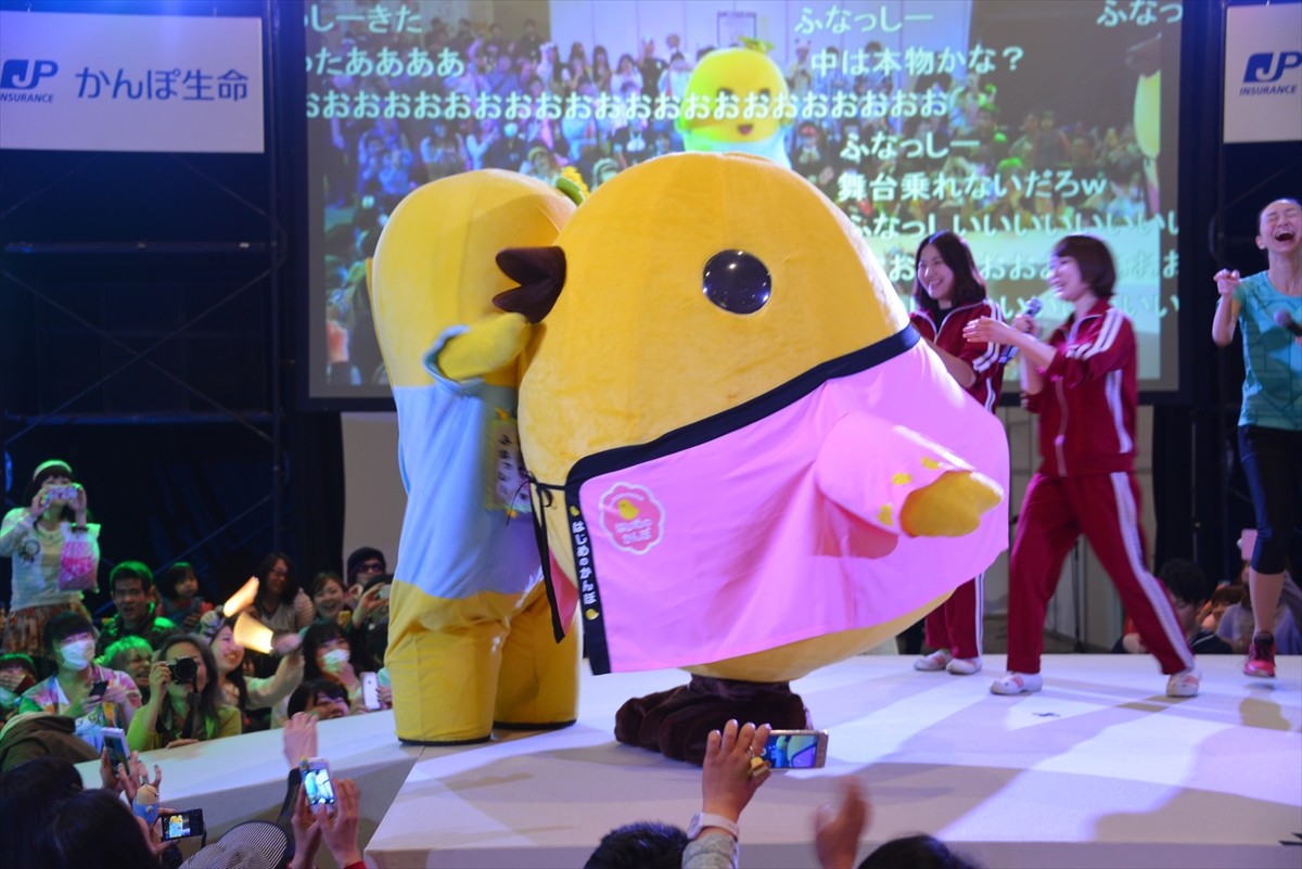 ニコニコ超会議3に行ってみたフォト特集！コンパニオン・ふなっしー・進撃の巨人まで