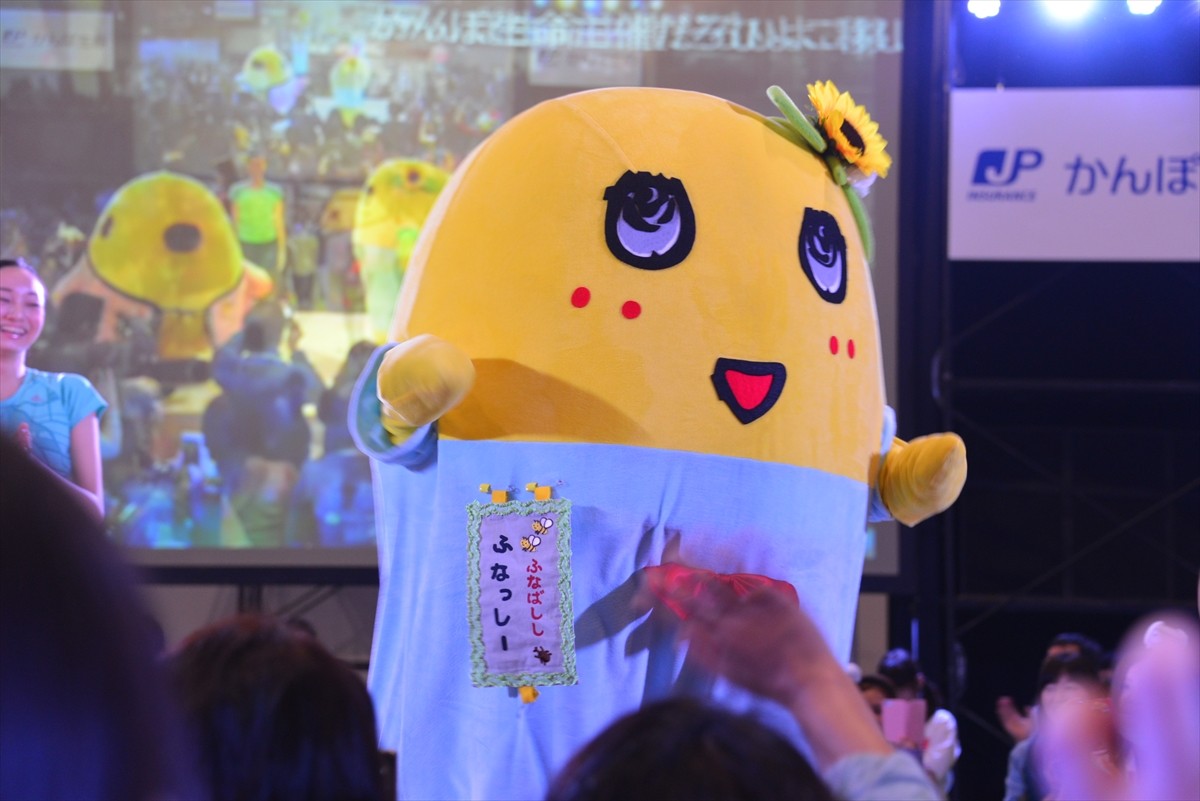 ニコニコ超会議3に行ってみたフォト特集！コンパニオン・ふなっしー・進撃の巨人まで