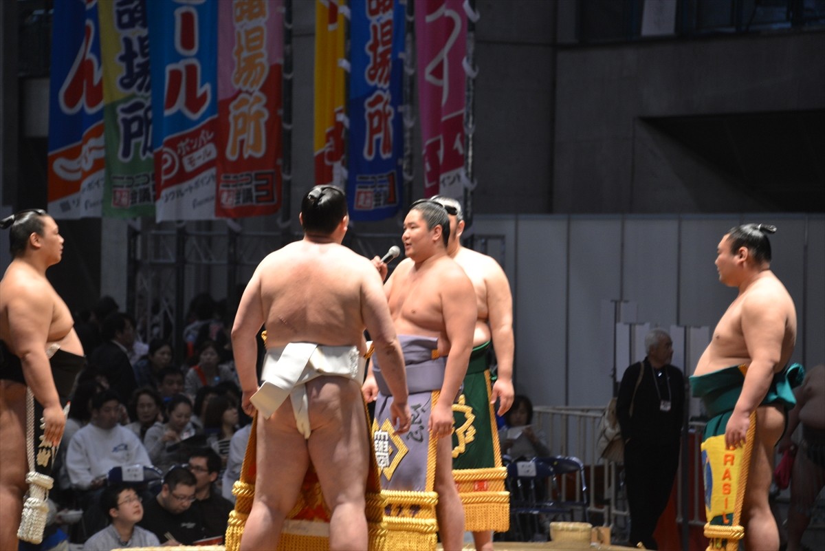 ニコニコ超会議3に行ってみたフォト特集！コンパニオン・ふなっしー・進撃の巨人まで