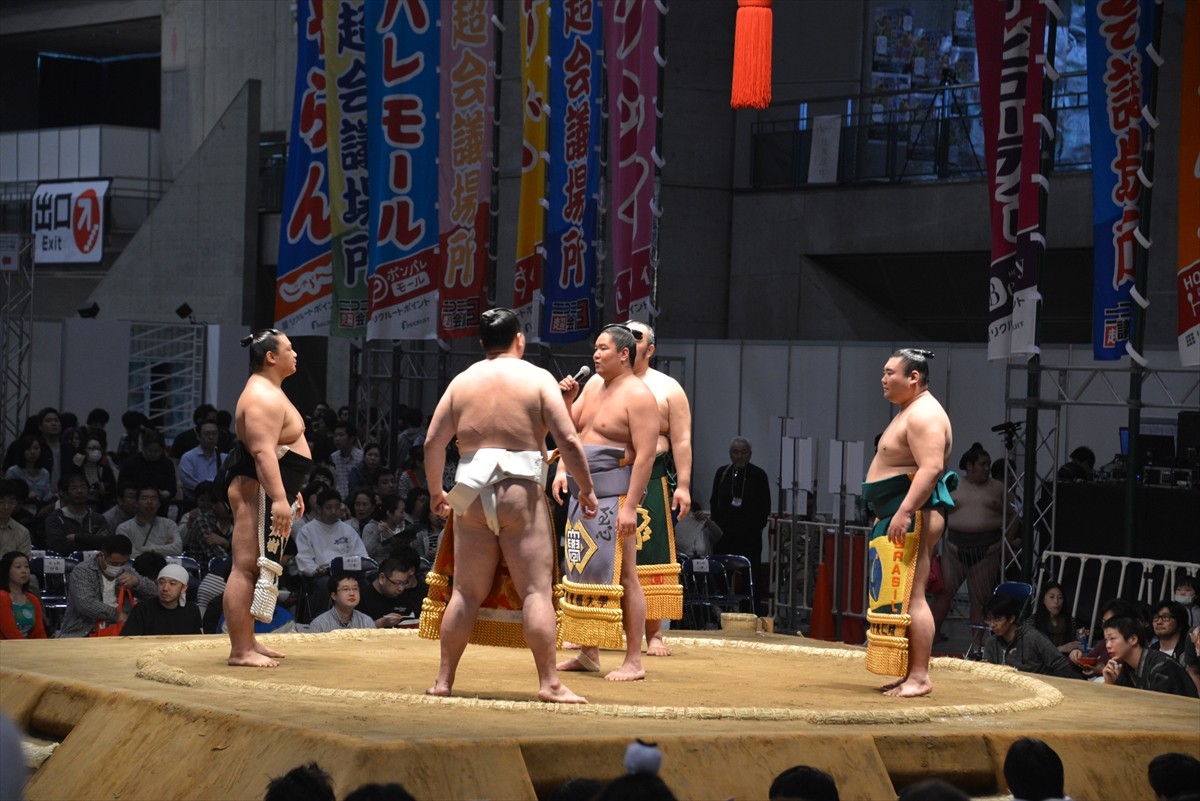 ニコニコ超会議3に行ってみたフォト特集！コンパニオン・ふなっしー・進撃の巨人まで