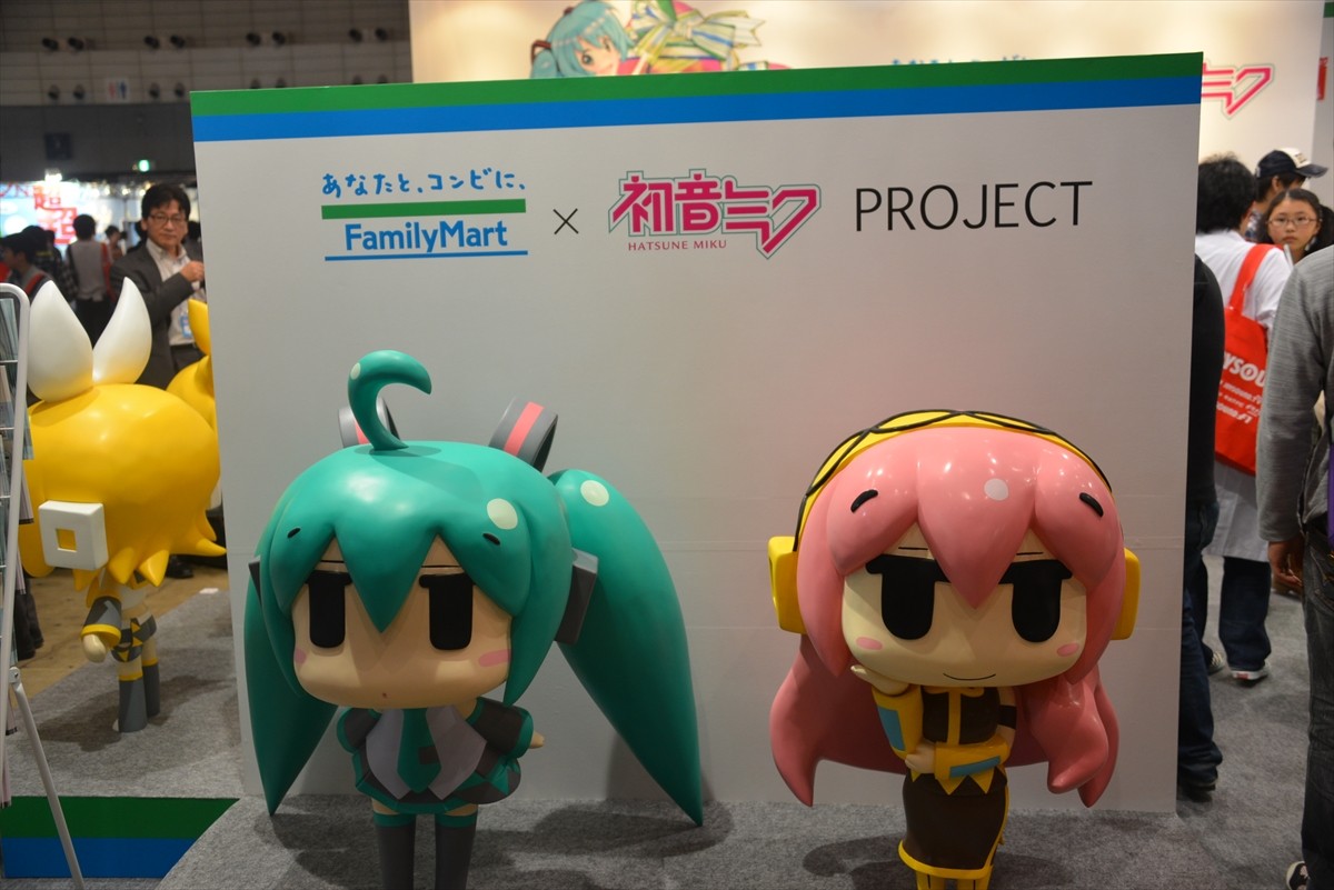 ニコニコ超会議3に行ってみたフォト特集！コンパニオン・ふなっしー・進撃の巨人まで