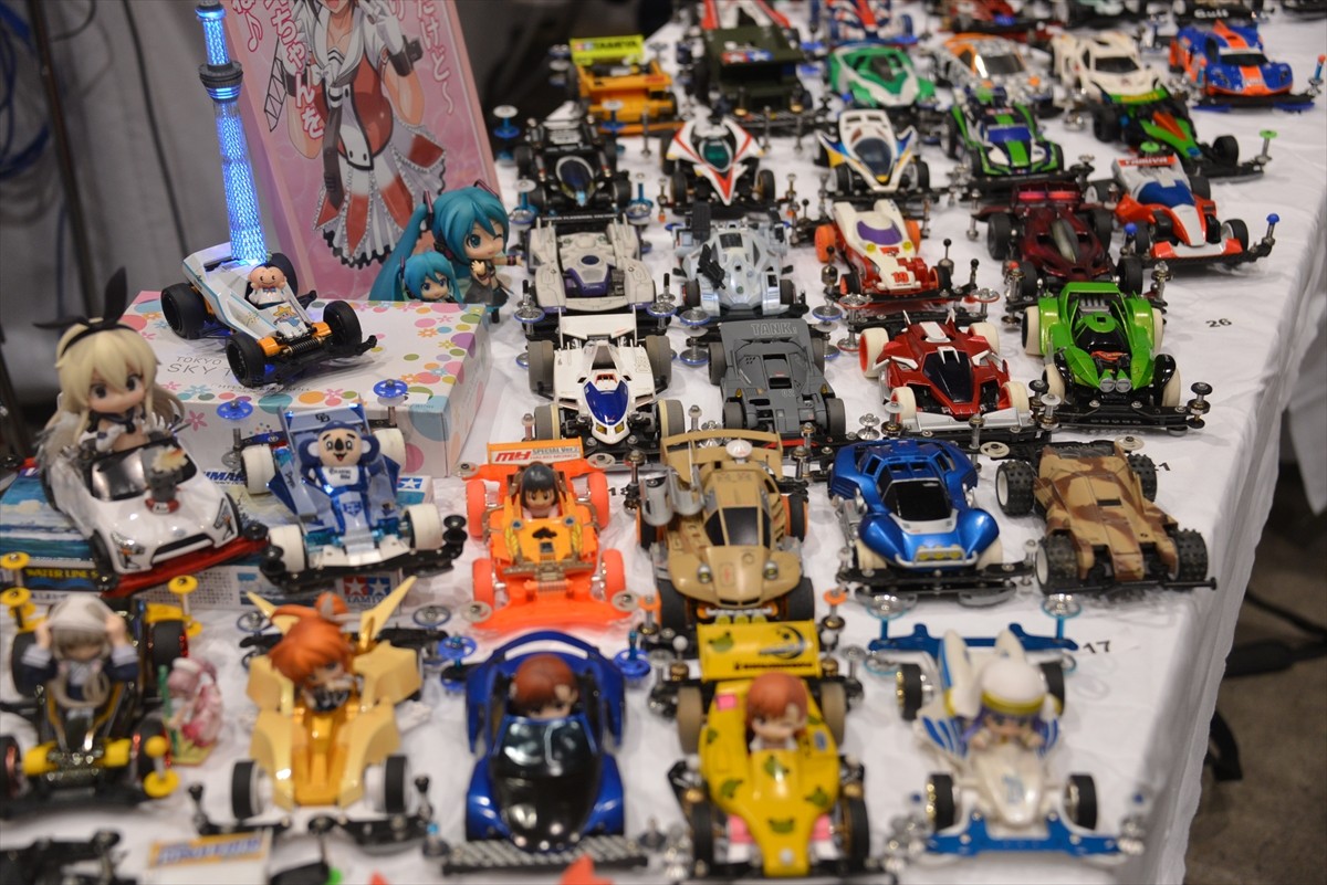 ニコニコ超会議3に行ってみたフォト特集！コンパニオン・ふなっしー・進撃の巨人まで