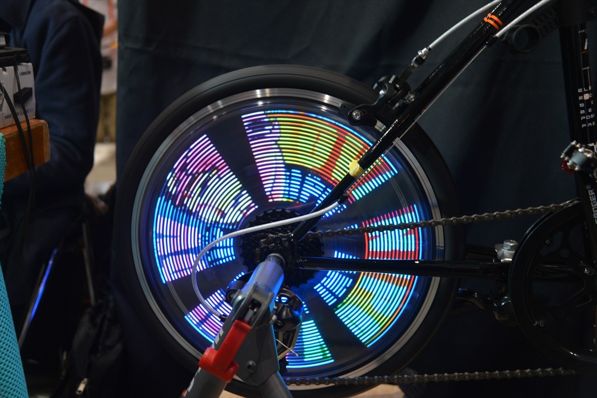 ニコニコ超会議3に行ってみたフォト特集！コンパニオン・ふなっしー・進撃の巨人まで