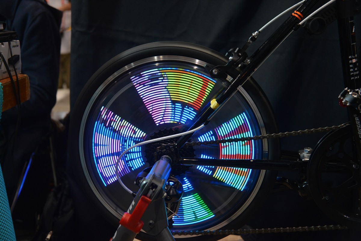 ニコニコ超会議3に行ってみたフォト特集！コンパニオン・ふなっしー・進撃の巨人まで