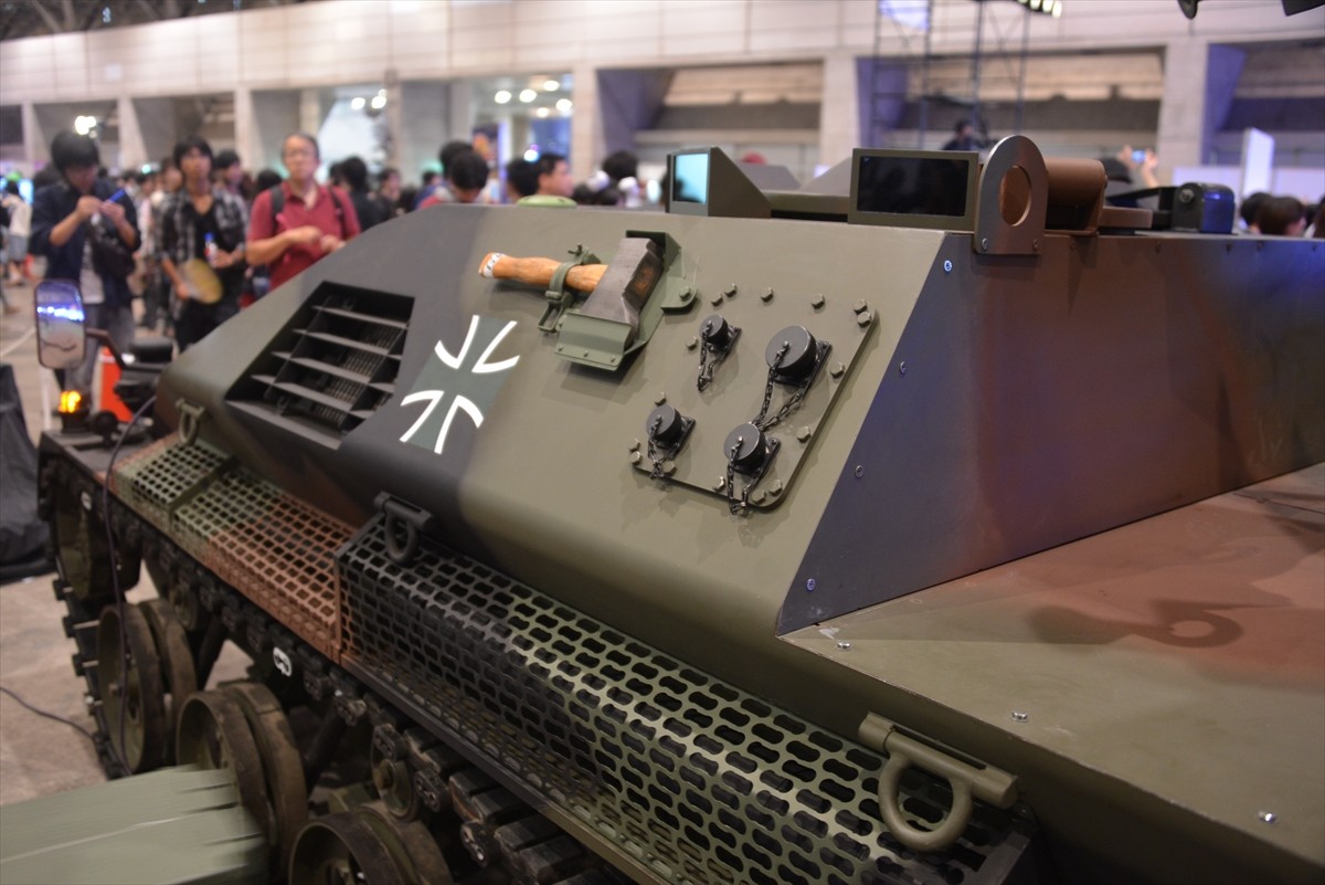 ニコニコ超会議3に行ってみたフォト特集！コンパニオン・ふなっしー・進撃の巨人まで