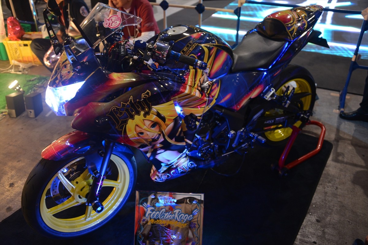 ニコニコ超会議3に行ってみたフォト特集！コンパニオン・ふなっしー・進撃の巨人まで