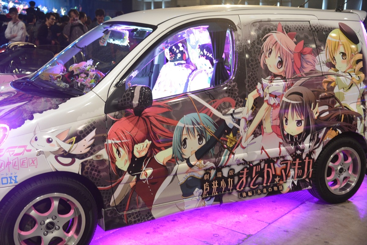 ニコニコ超会議3に行ってみたフォト特集！コンパニオン・ふなっしー・進撃の巨人まで