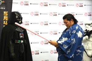 『スター・ウォーズ』ダース・ベイダーが遠藤関を激励！