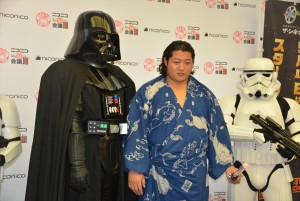 『スター・ウォーズ』ダース・ベイダーが遠藤関を激励！