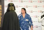 『スター・ウォーズ』ダース・ベイダーが遠藤関を激励！