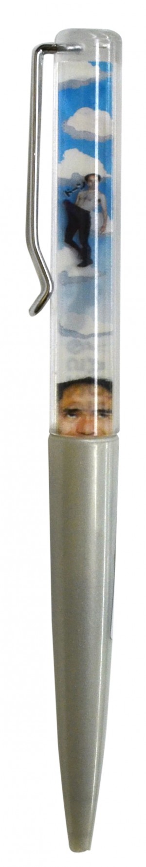 表にはフワフワ浮かぶエガちゃん！