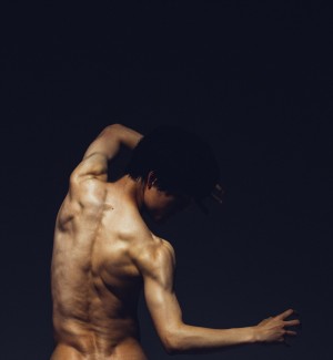 入江甚儀が最新写真集で新境地に挑む！