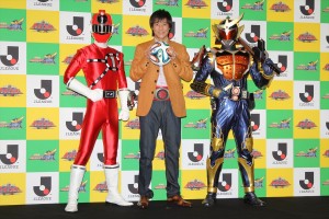 『劇場版 仮面ライダー鎧武／烈車戦隊トッキュウジャー THE MOVIE（仮）』劇場版ゲスト発表記者会見　中山雅史