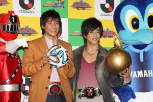 『劇場版 仮面ライダー鎧武／烈車戦隊トッキュウジャー THE MOVIE（仮）』劇場版ゲスト発表記者会見　佐野岳、中山雅史