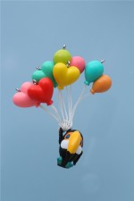 『気まぐれ鳥（バード）の休日』　風船でぷかぷか、 きもちいい♪