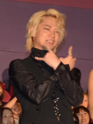 綾野剛、『闇金ウシジマくんPart2』公開記念舞台挨拶にて