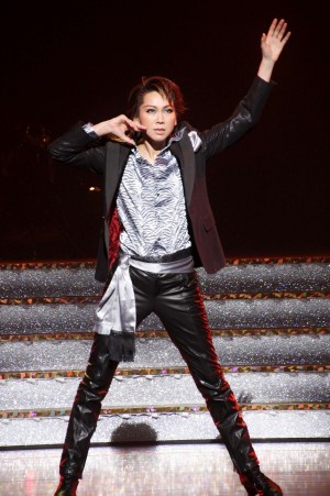 湖月わたる、宝塚歌劇100周年記念公演『セレブレーション100！ 宝塚～この愛よ永遠に～』公開リハーサルの様子