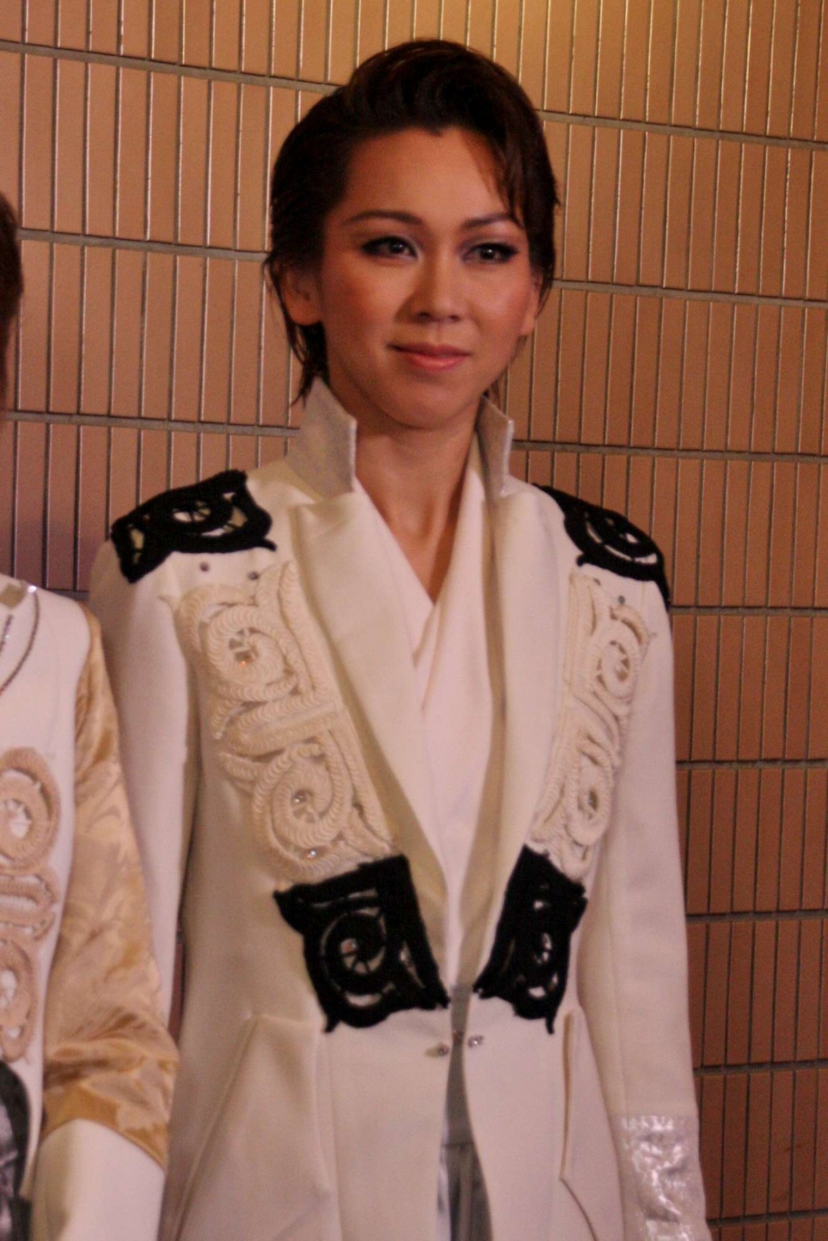 宝塚歌劇100周年記念公演、遂に開幕！杜けあき「宝塚って本当にすごい」