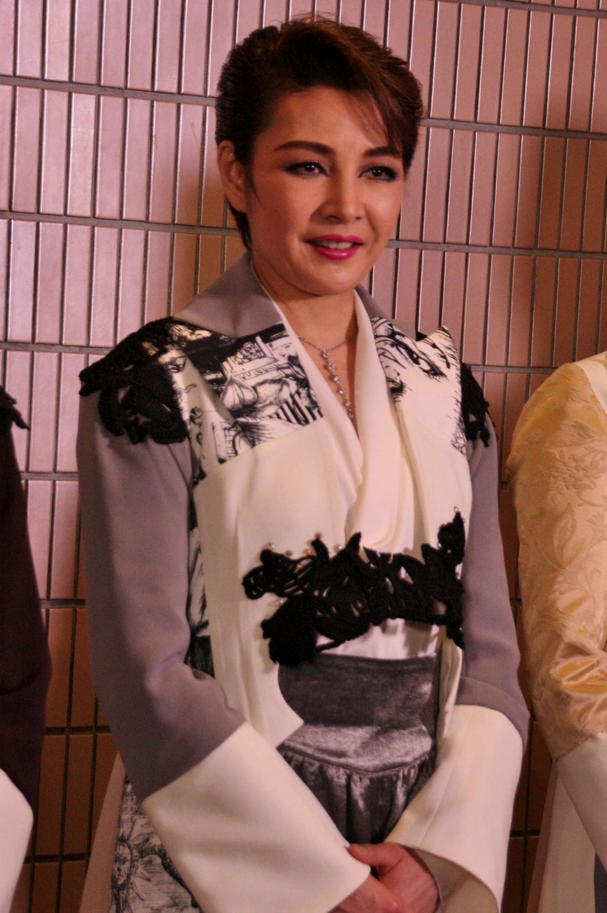 宝塚歌劇100周年記念公演、遂に開幕！杜けあき「宝塚って本当にすごい」