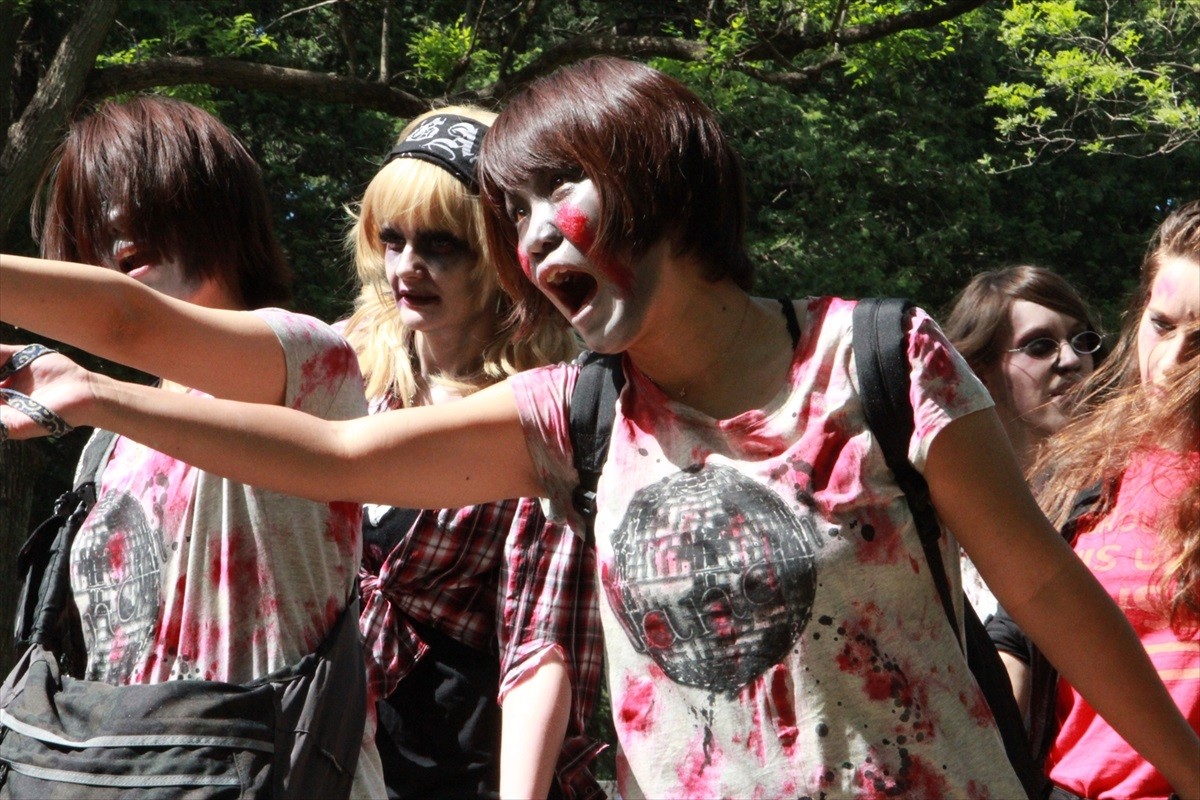 「人間を襲わない！」代々木公園で開催されたゾンビウォーキングに行ってきた