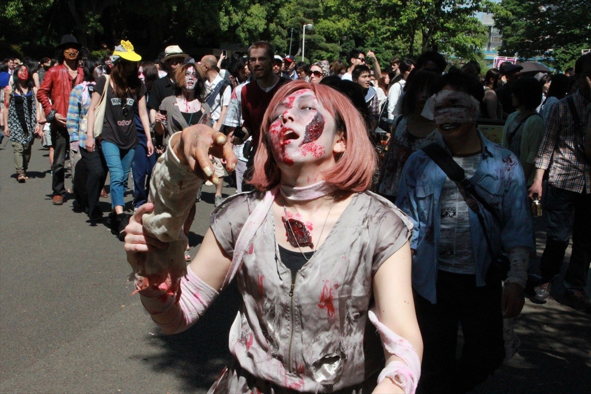 「人間を襲わない！」代々木公園で開催されたゾンビウォーキングに行ってきた