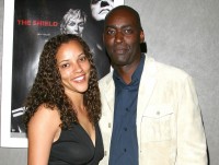 妻エイプリル殺害容疑で逮捕された俳優マイケル・ジェイス（※写真は2005年頃の二人）