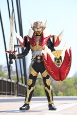 『劇場版 仮面ライダー鎧武 サッカー大決戦！黄金の果実争奪杯！』　片岡愛之助が仮面ライダーマルスに変身