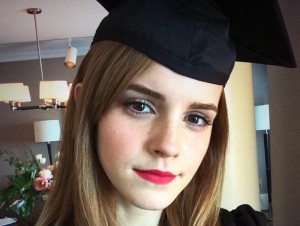 念願のブラウン大学卒業を迎えたエマ・ワトソン（※エマ・ワトソンのツイッターより）