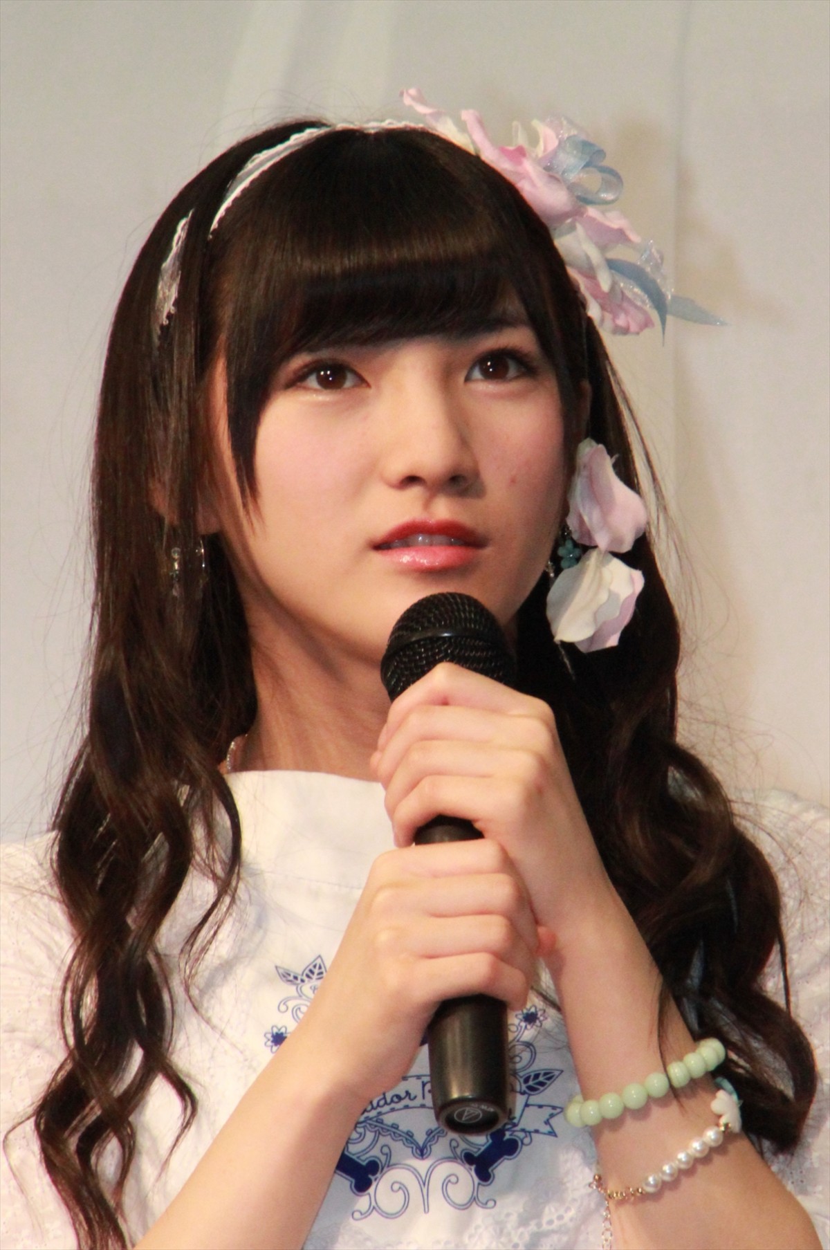 高橋みなみ「3人の1日も早い回復を心から願っています」事件後初の場でコメント