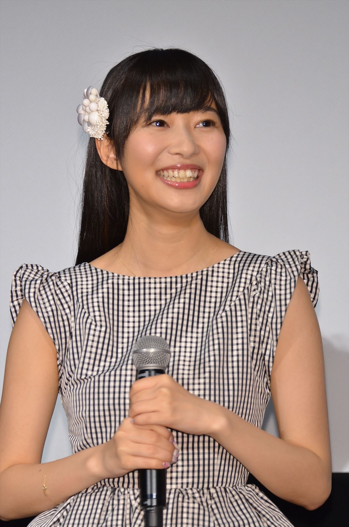 指原莉乃、握手会襲撃を受けてファンに生報告「元気に頑張ります！」