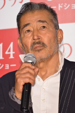 『私の男』完成披露試写会に出席した藤竜也