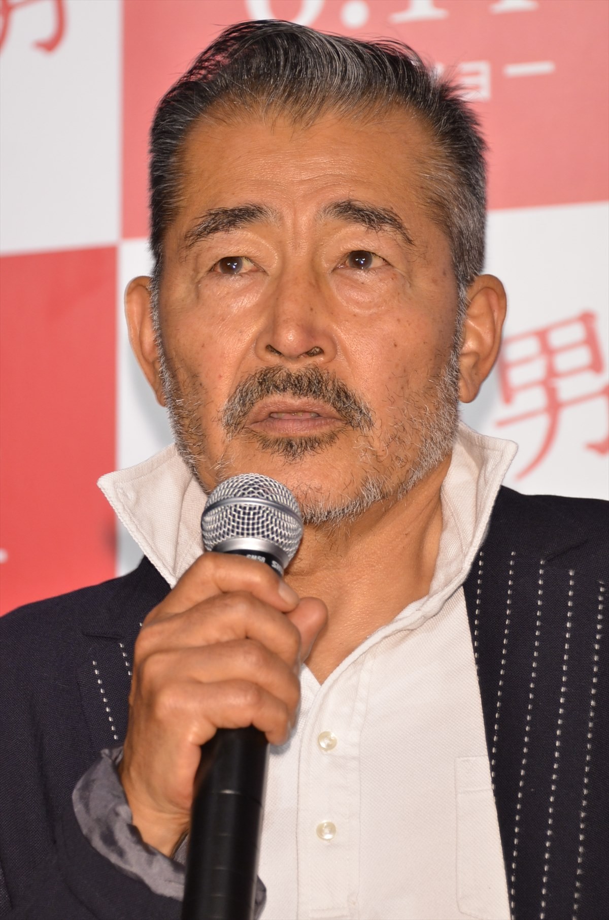 浅野忠信、自身を「凄く真面目で、人の手本になるような生き方」と分析