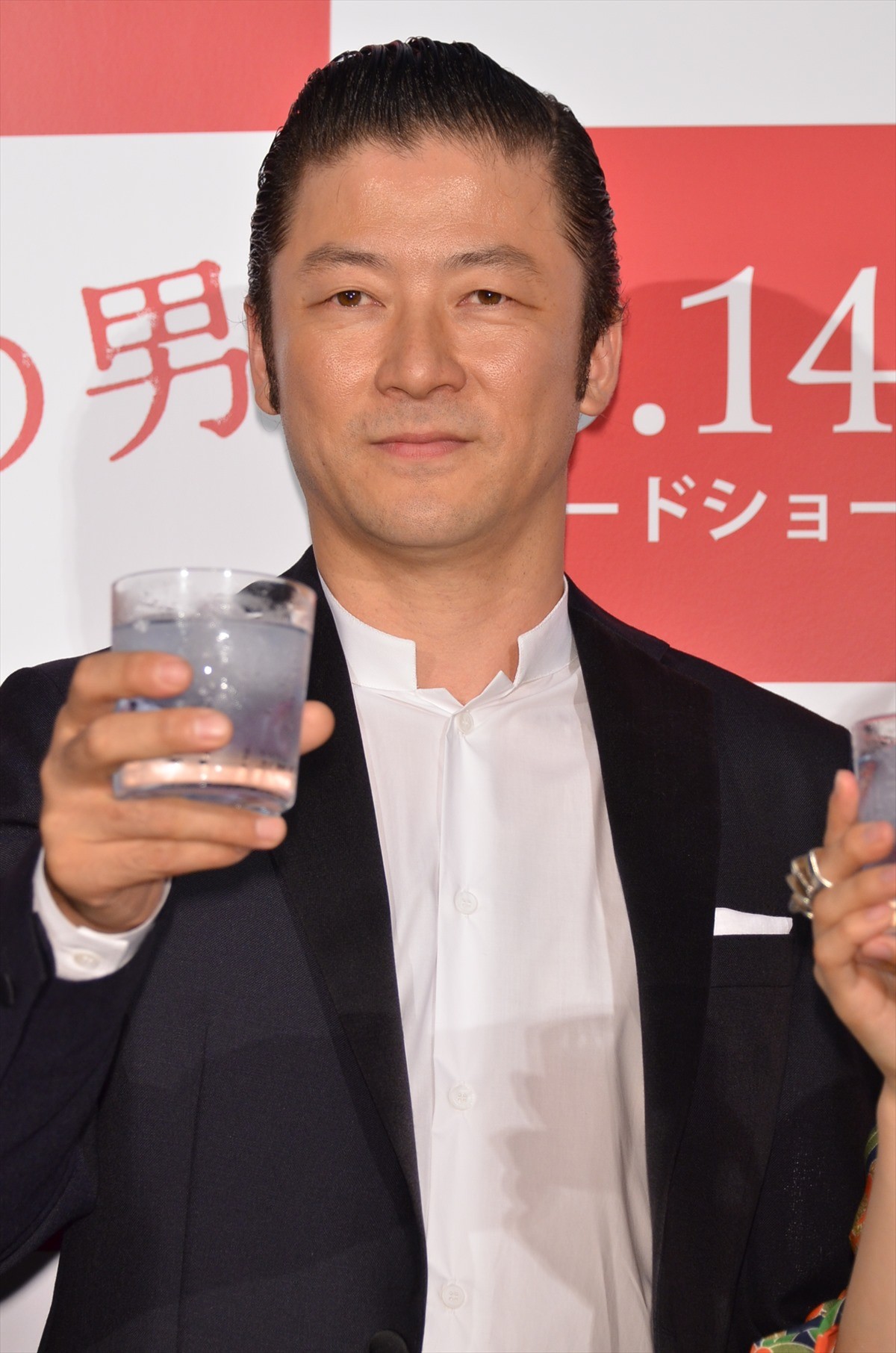 浅野忠信、自身を「凄く真面目で、人の手本になるような生き方」と分析