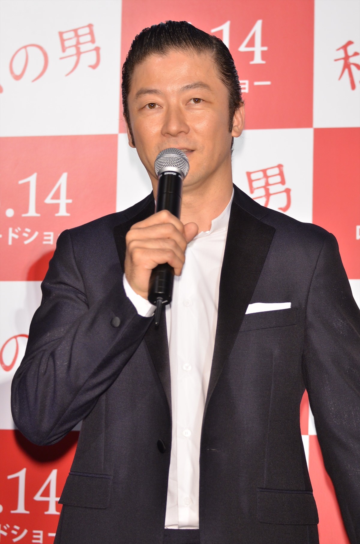 浅野忠信、自身を「凄く真面目で、人の手本になるような生き方」と分析