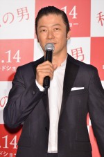 『私の男』完成披露試写会に出席した浅野忠信